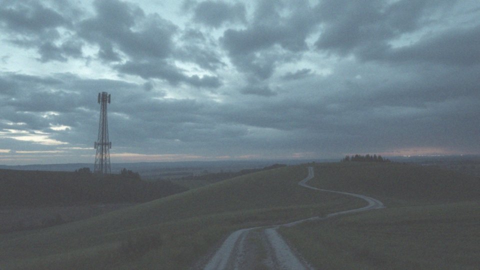 Jakie są cechy i znaczenie standardu GSM?